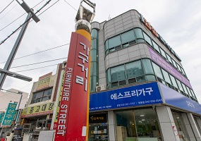 Junggyo-dong Furniture Street  2