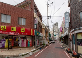 Mok-dong and Jungchon-dong Bespoke Fashion Street 4
