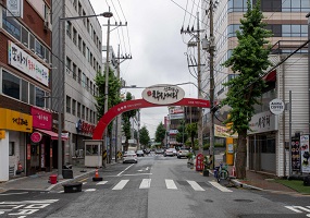 Seonhwa-dong Specialty Food Street3