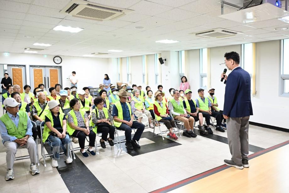 노인일자리 맞춤형 건강교육 실시 이미지
