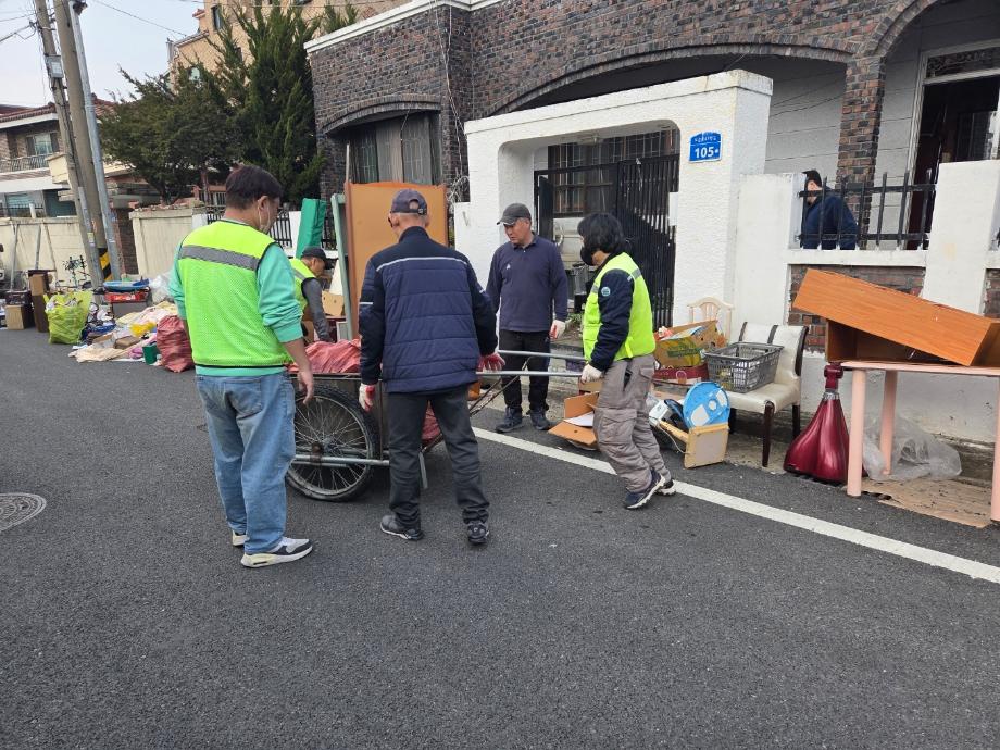 (석교동) 주거 취약계층 어르신 가구 환경 정비 실시 이미지
