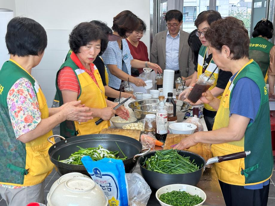 사랑의 삼계탕 나눔 행사 이미지