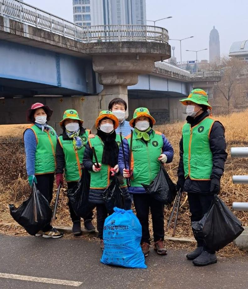 산성동 자율방제단 환경정화활동 실시 이미지