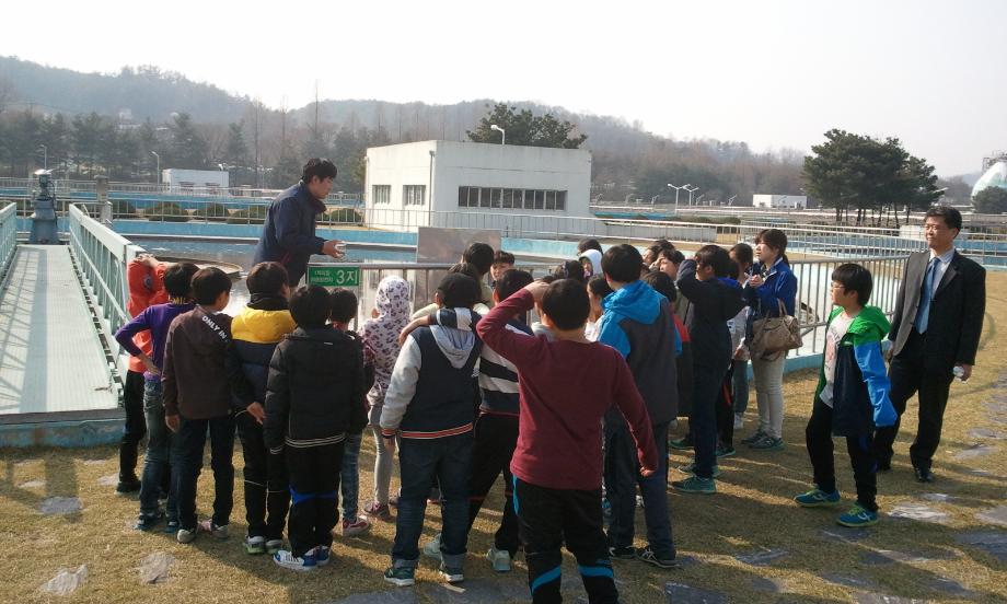 문성초등학교 환경기초시설견학 실시 이미지
