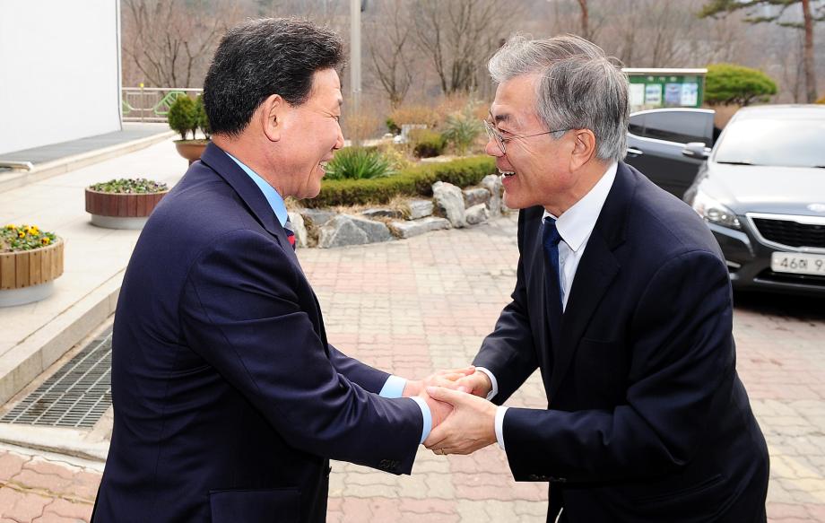 3.11 문재인의원 효문화마을 방문 이미지