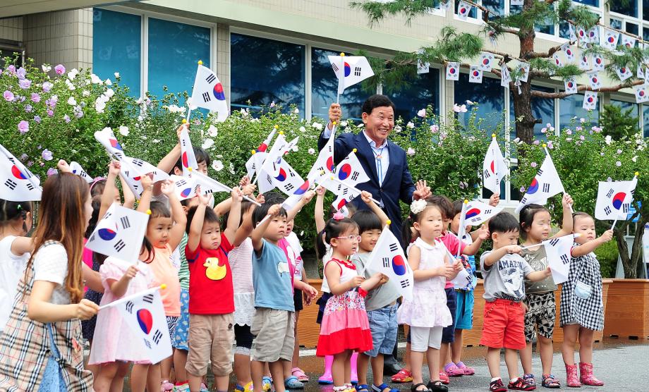 08.10 광복70주년 맞이 다채로운 행사 마련 이미지