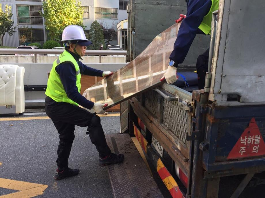 10.30(화) 문화동 산성동 일대 대형폐기물 수거 현장행정 실시 이미지