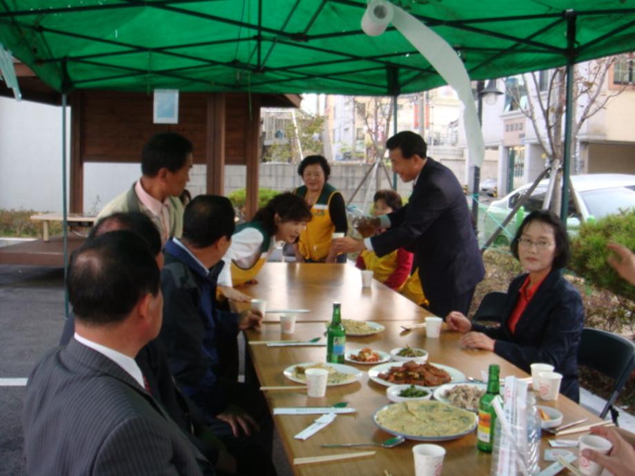 사랑의 바자회 개최 이미지