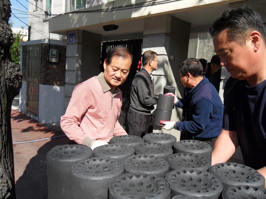 사랑더하기 연탄나눔봉사 이미지