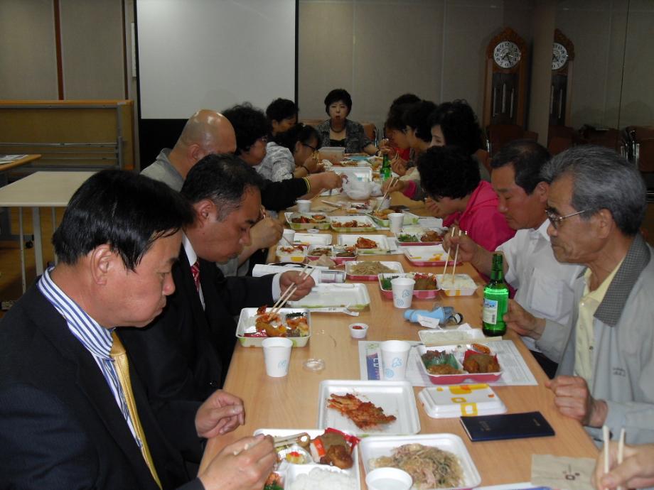 복지만두레 회의에  도시락으로 시작하였습니다. 이미지