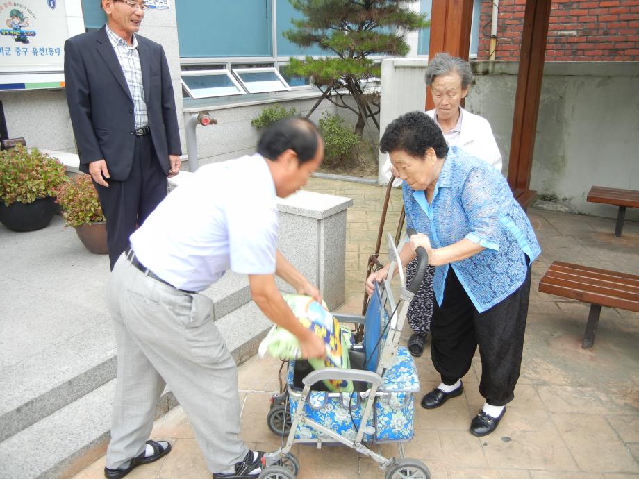 추석맞이 자생단체 및 유관기관 이웃돕기 행사 개최 이미지