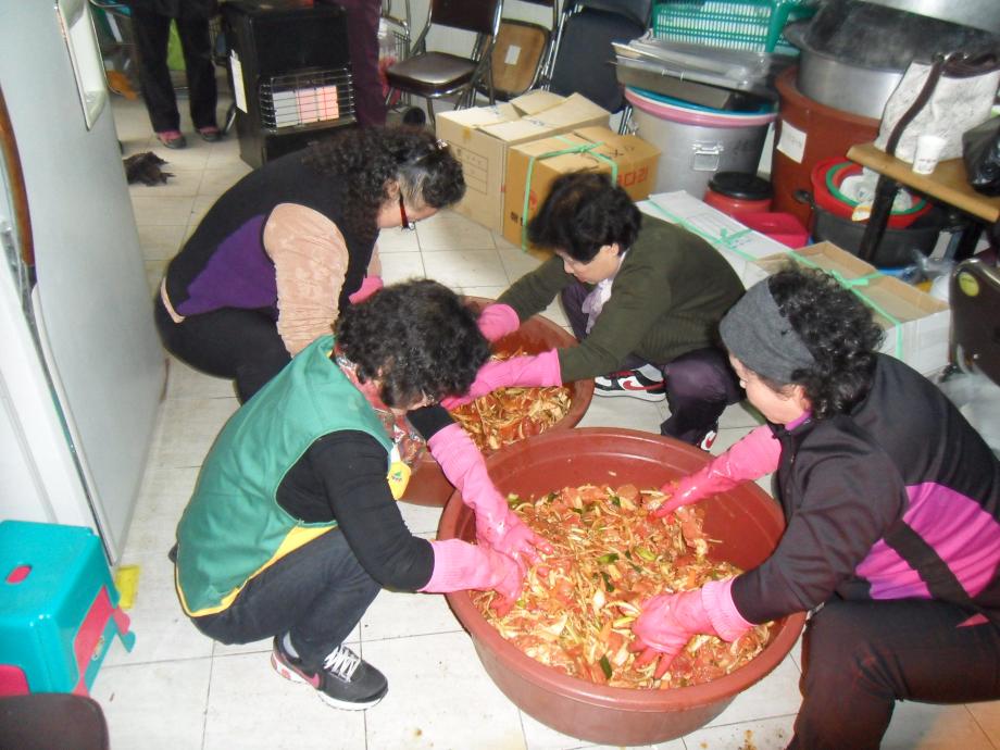 자원봉사협의회 독거노인 및 저소득가정 밑반찬 지원 이미지