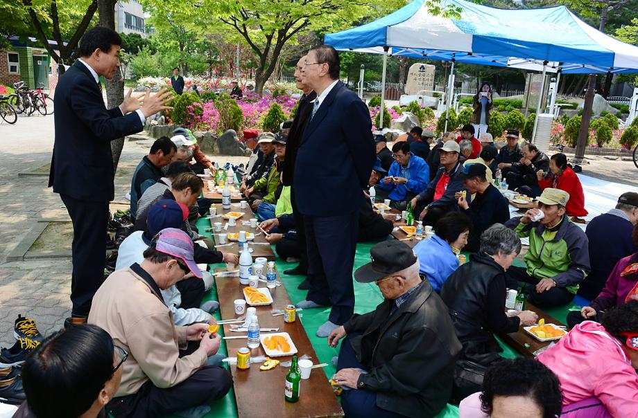 태평1동 어버이날 맞이 경로잔치 개최 이미지