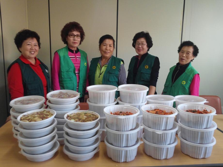 대흥동 새마을부녀회, 어려운 이웃에 밑반찬 전달 이미지