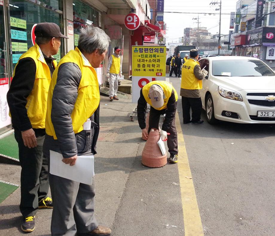 대전 중구, 실버주차도우미로 태평시장 살린다 이미지