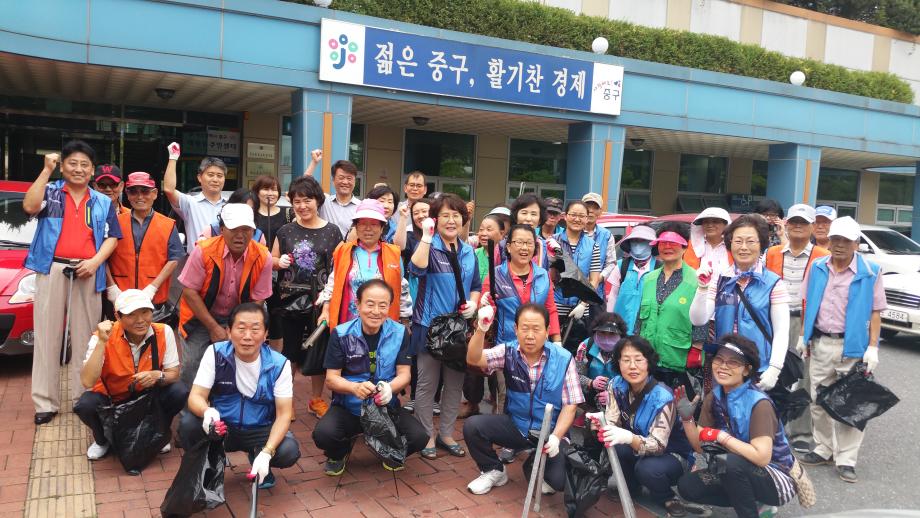 여름 하계휴가철 피서객맞이 대청소 실시 이미지
