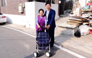 보행보조기 전달