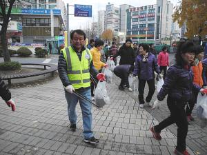시민과 함께하는 아침청소 실시